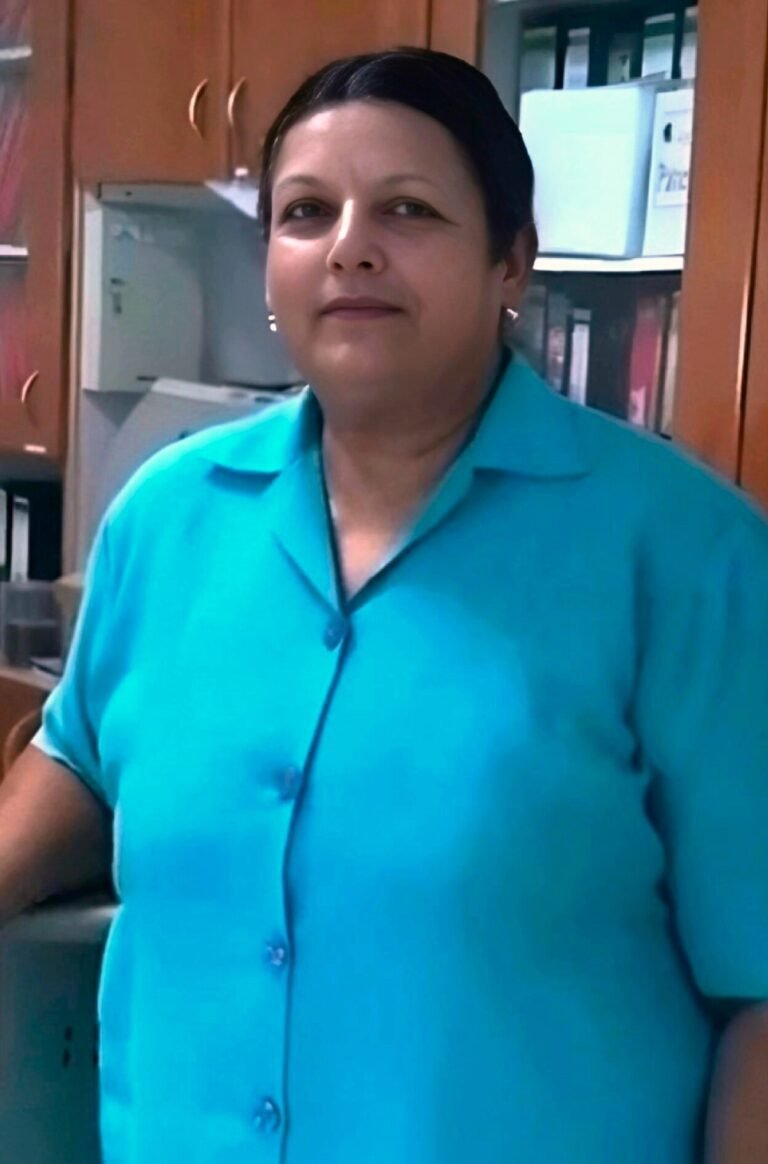 Dr Reeta Kumar, best gynecologist in sharjah